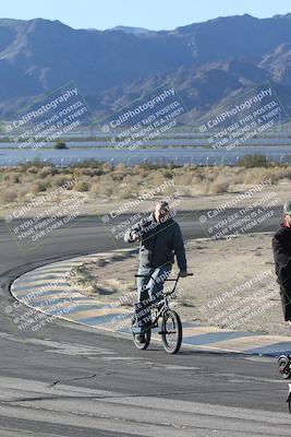 media/Jan-15-2026-Racers Edge (Thu) [[dfebeb70ab]]/1-Around the Pits-Track Walk/